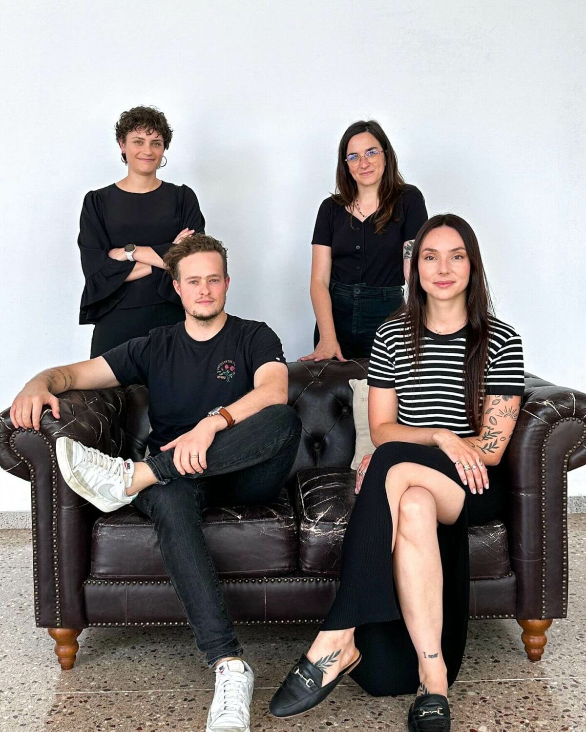 TooPixels Team